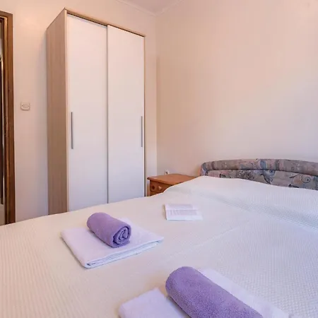 Appartamento Cozy In With Wifi Pola