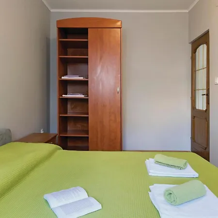 3 Bedroom In * Pula